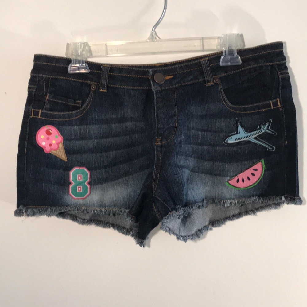 🛍️ No Boundaries, Junior Size 13 Denim Shorts with Patches.